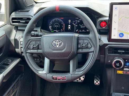 Used 2025 Toyota Tacoma TRD Pro AWD/4WD image 43