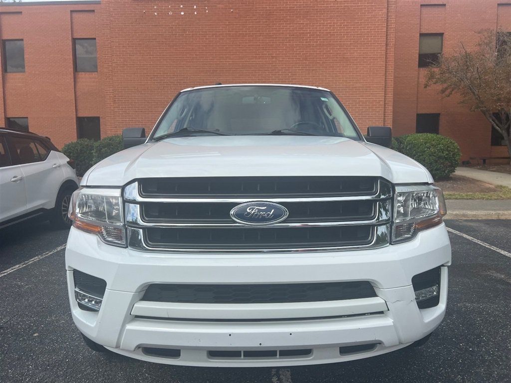 Used 2017 Ford Expedition XLT w/ Equipment Group 202A RWD image 4