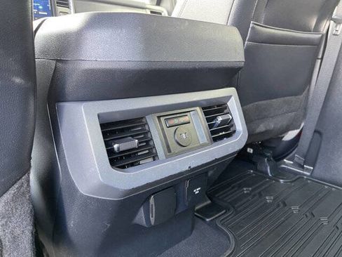 Used 2024 Ford F350 Lariat w/ Lariat Ultimate Package AWD/4WD image 10
