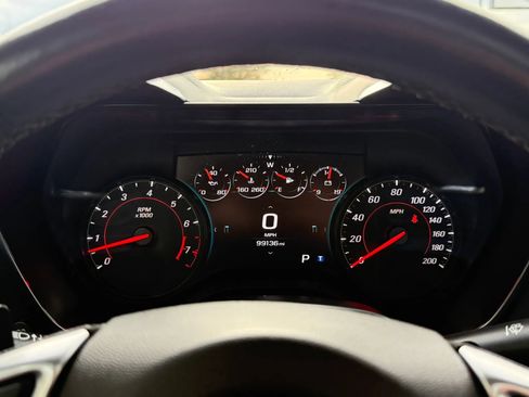 Used 2018 Chevrolet Camaro SS image 28