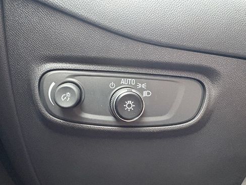 Used 2024 Chevrolet Equinox LT FWD image 15