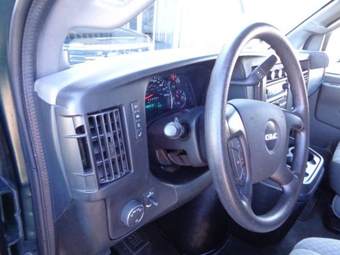 Used 2016 GMC Savana 3500 LT w/ LT Preferred Equipment Group image 28