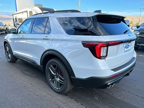 New 2026 Ford Explorer ST w/ Sun And Sound Package image 5