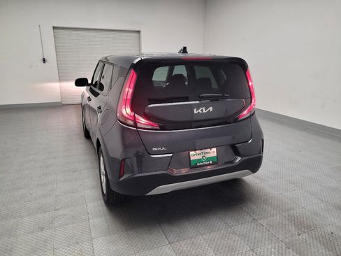 Used 2023 Kia Soul LX w/ Option Group 015 FWD image 6