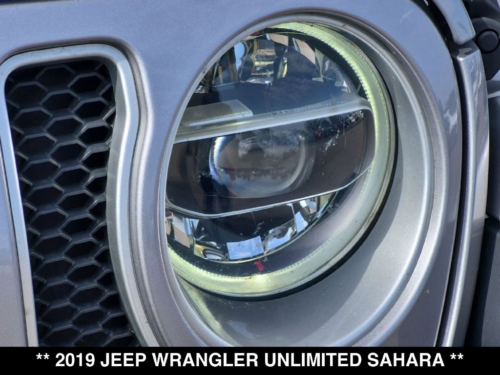 Used 2019 Jeep Wrangler Unlimited Sahara AWD/4WD image 16