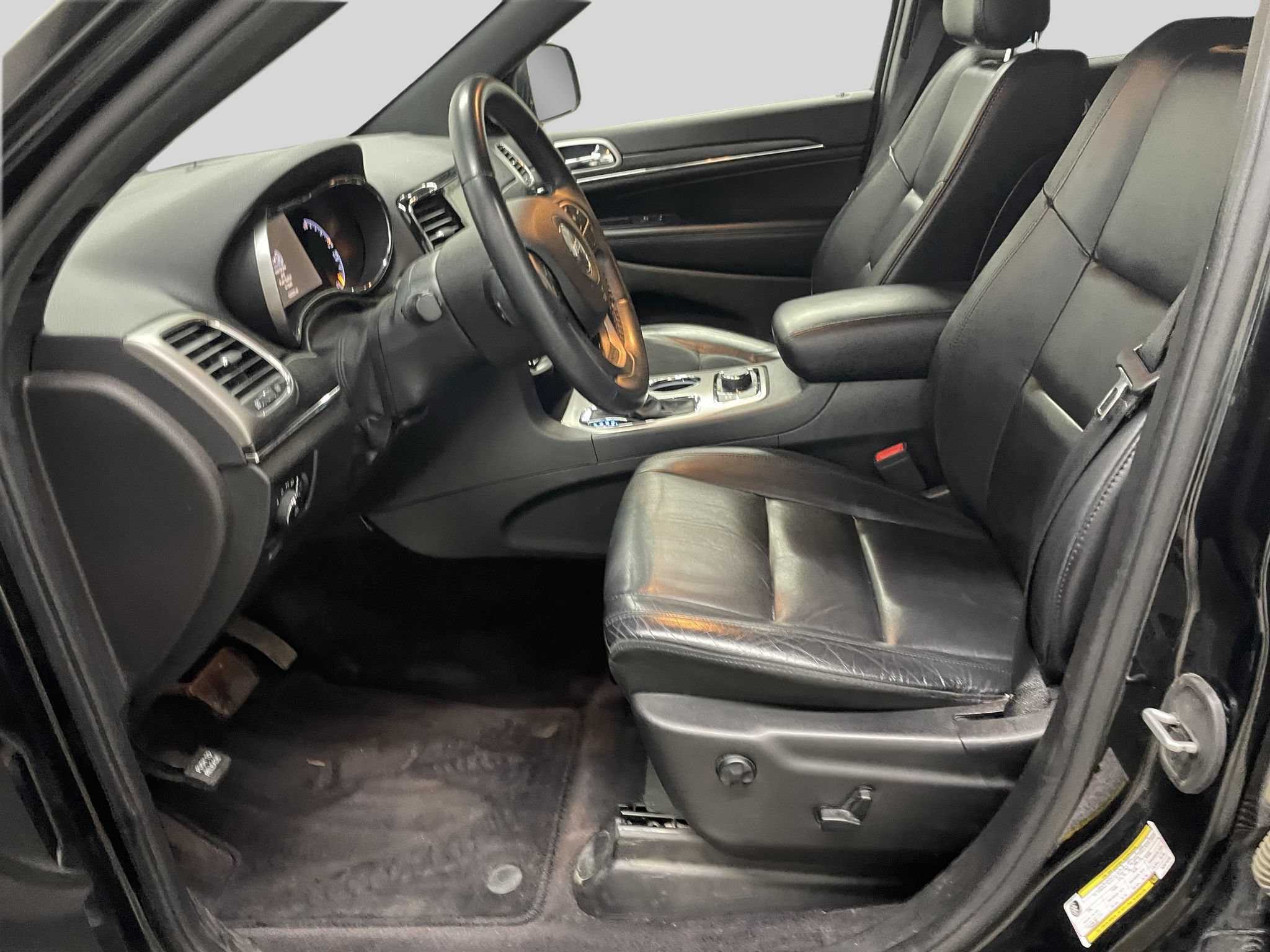 Used 2019 Jeep Grand Cherokee Limited w/ Trailer Tow Group IV AWD/4WD image 17