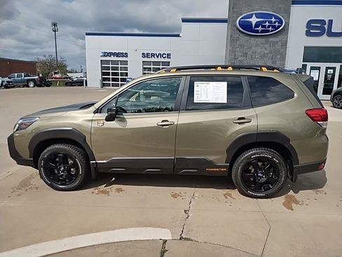 Certified 2025 Subaru Forester Wilderness AWD/4WD image 11
