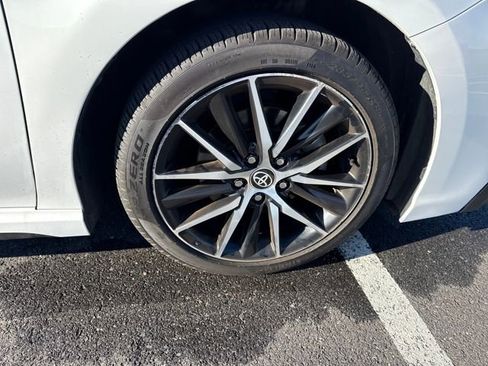 Certified 2023 Toyota Camry SE image 9