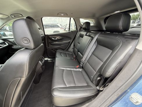 Used 2024 GMC Terrain SLT AWD/4WD image 29