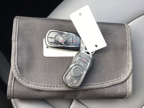 Used 2024 Buick Enclave Premium image 22