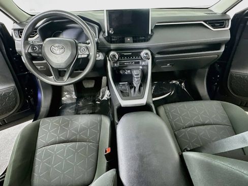 Used 2025 Toyota RAV4 XLE FWD image 16