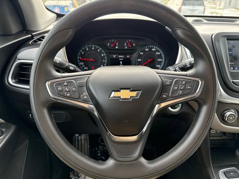 Used 2021 Chevrolet Equinox LS image 19