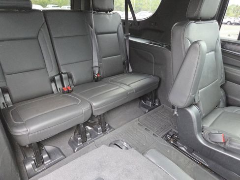 Used 2023 GMC Yukon XL Denali w/ Denali Reserve Package image 26