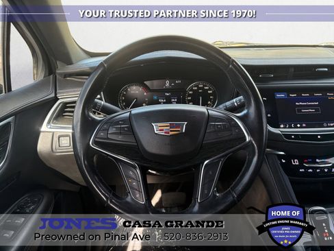 Used 2020 Cadillac XT5 Premium Luxury AWD/4WD image 12