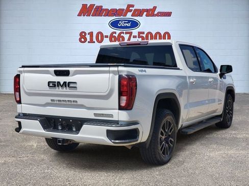 Used 2022 GMC Sierra 1500 Elevation w/ LPO, Elevation Black Package AWD/4WD image 3