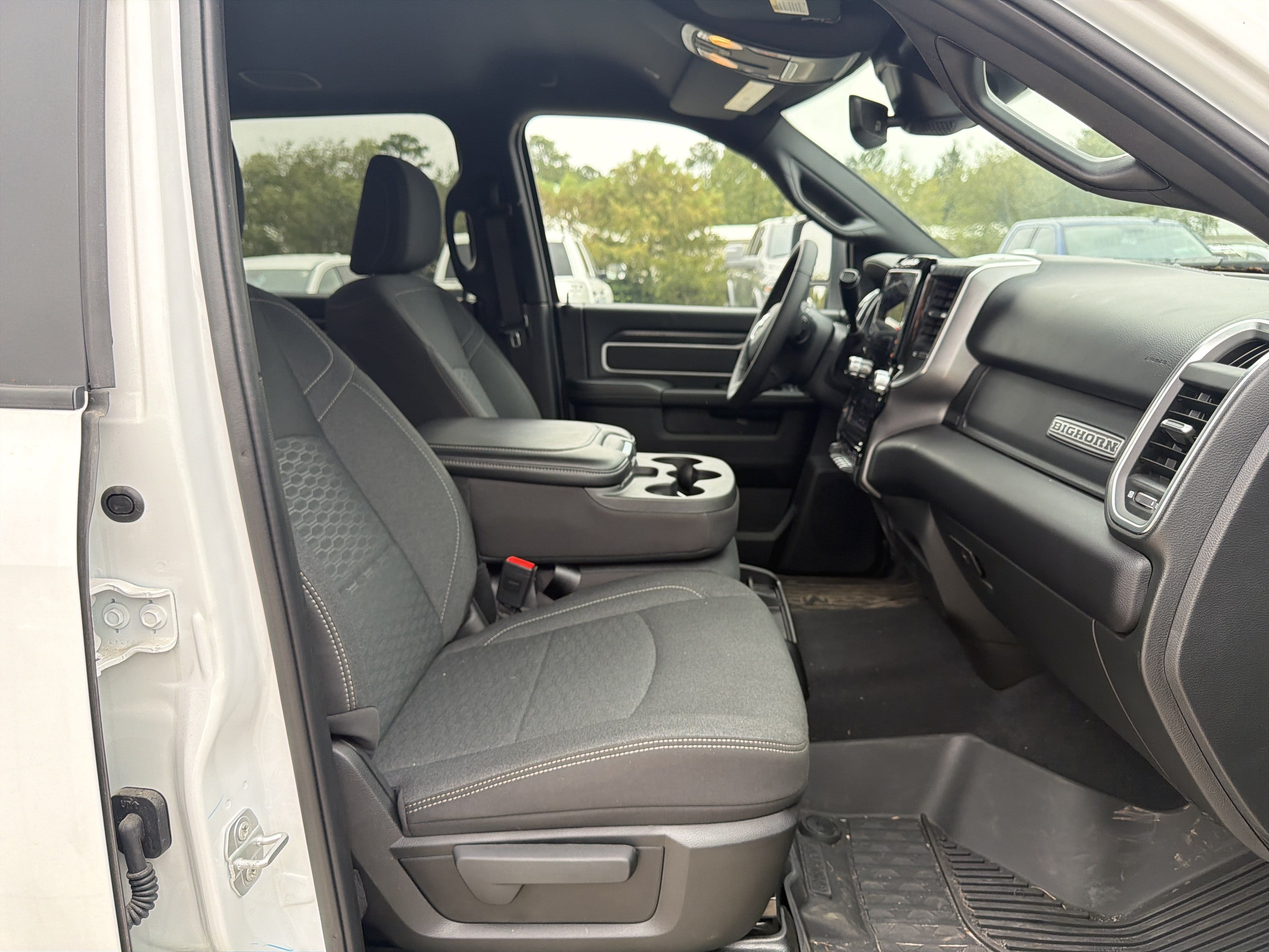 Used 2025 RAM 2500 Big Horn AWD/4WD image 31