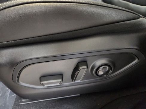 New 2025 Jeep Grand Cherokee Limited w/ Trailer Tow Package image 13