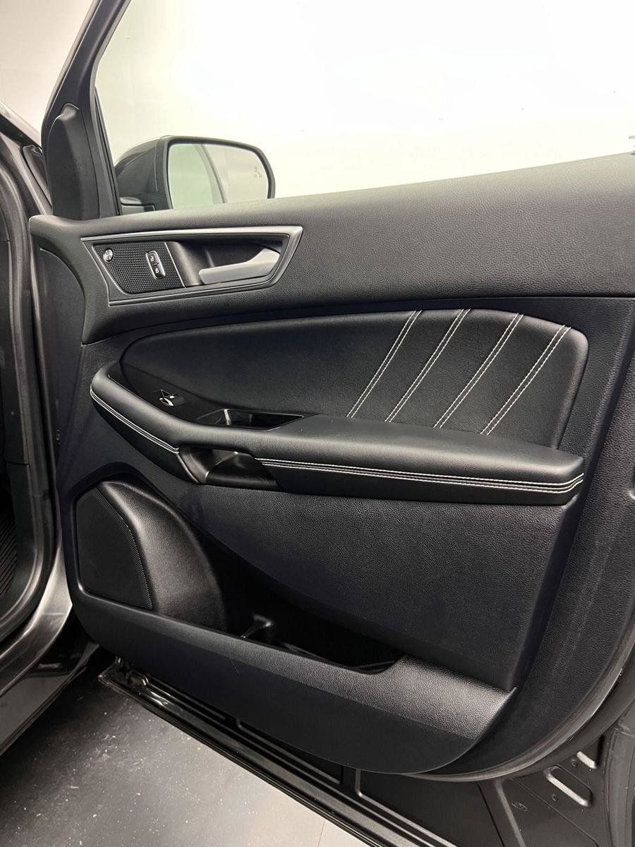 Used 2019 Ford Edge ST w/ Equipment Group 401A AWD/4WD image 30