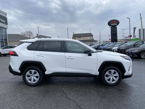 Used 2024 Toyota RAV4 LE image 8