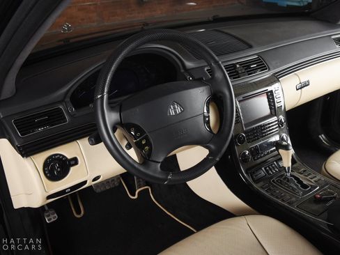 Used 2009 Maybach 62 S RWD image 16