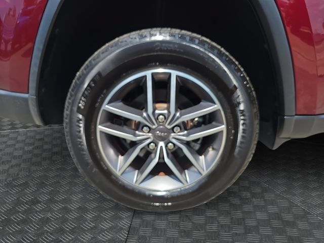 Used 2022 Jeep Grand Cherokee Limited AWD/4WD image 39