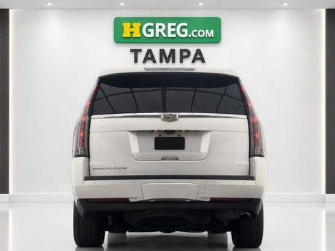 Used 2020 Cadillac Escalade Premium Luxury RWD image 8
