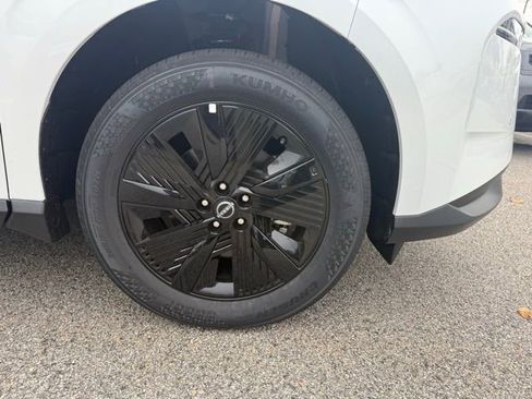 New 2025 Nissan Murano SV image 12