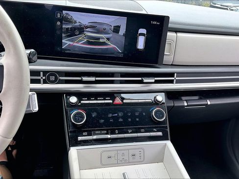 Used 2025 Hyundai Santa Fe SEL FWD image 14