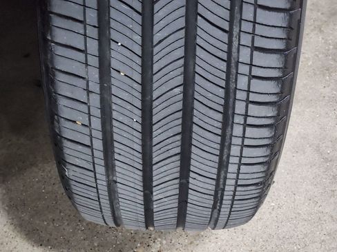 Used 2021 Toyota RAV4 XLE Premium image 29