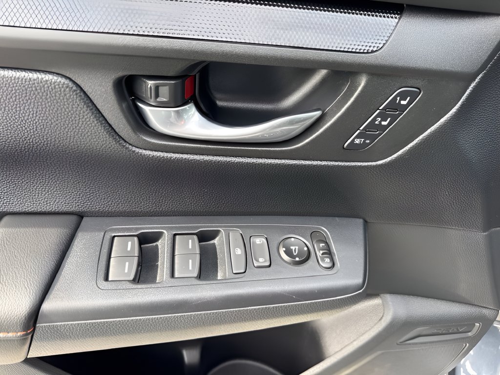 Used 2025 Honda CR-V Sport-L image 25