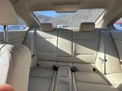 Used 2011 BMW 335i Coupe image 25