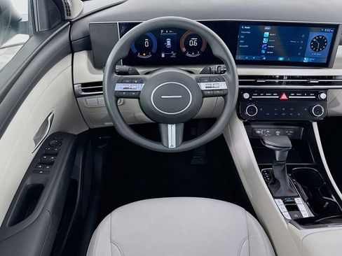 Used 2026 Hyundai Tucson SEL image 16