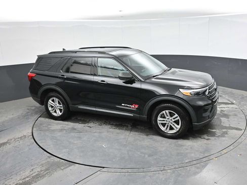 Used 2021 Ford Explorer XLT AWD/4WD image 19