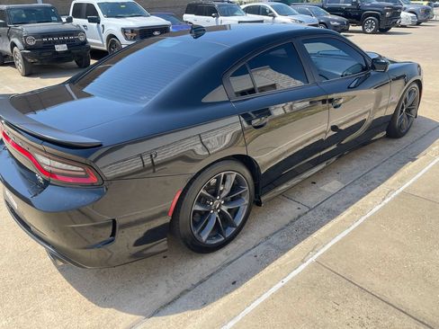 Used 2019 Dodge Charger Scat Pack RWD image 6