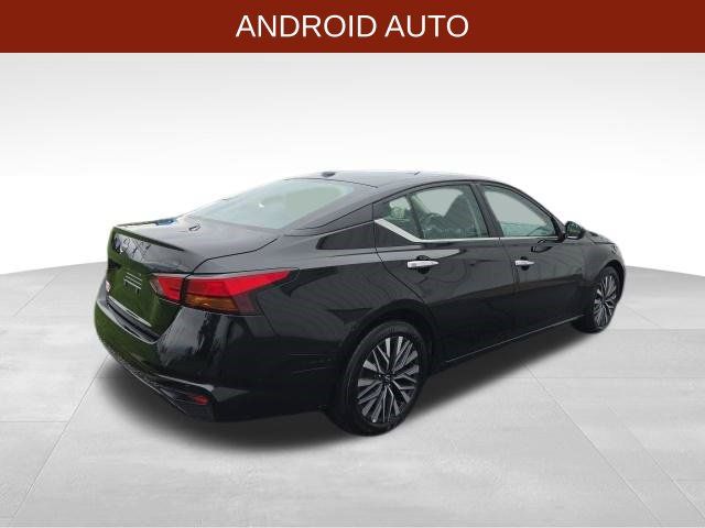 Used 2025 Nissan Altima 2.5 SV FWD image 7