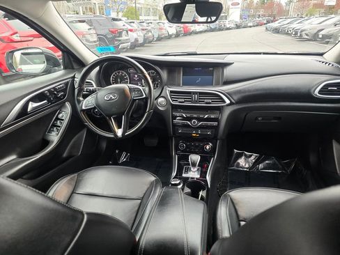 Used 2018 INFINITI QX30 Premium w/ Cargo Package image 14