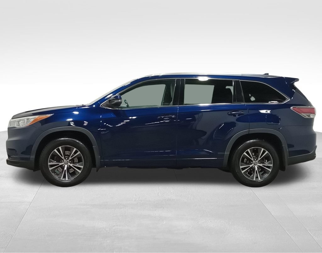 Used 2016 Toyota Highlander XLE AWD/4WD image 7