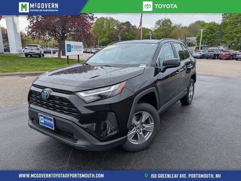 Used 2023 Toyota RAV4 LE AWD/4WD image 1