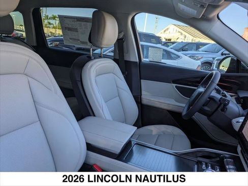 New 2026 Lincoln Nautilus Premier image 14