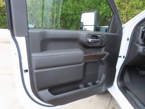 New 2026 Chevrolet Silverado 2500 LT w/ Convenience Package image 6