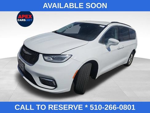 Used 2022 Chrysler Pacifica Touring-L w/ Uconnect Theater Family Group FWD image 1