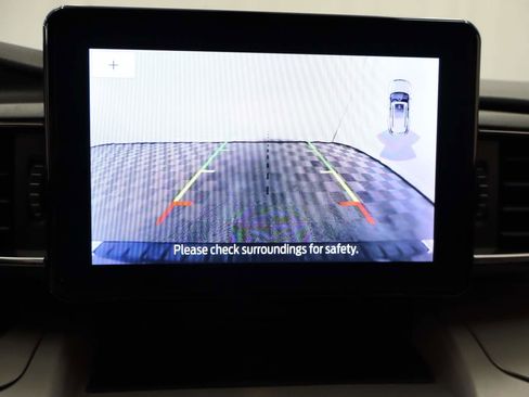 Used 2023 Ford Explorer XLT w/ Equipment Group 202A image 10