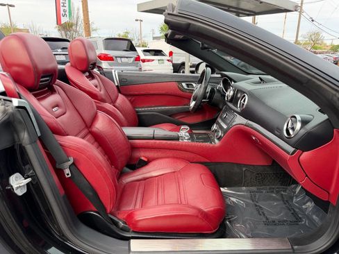 Used 2017 Mercedes-Benz SL 63 AMG image 11