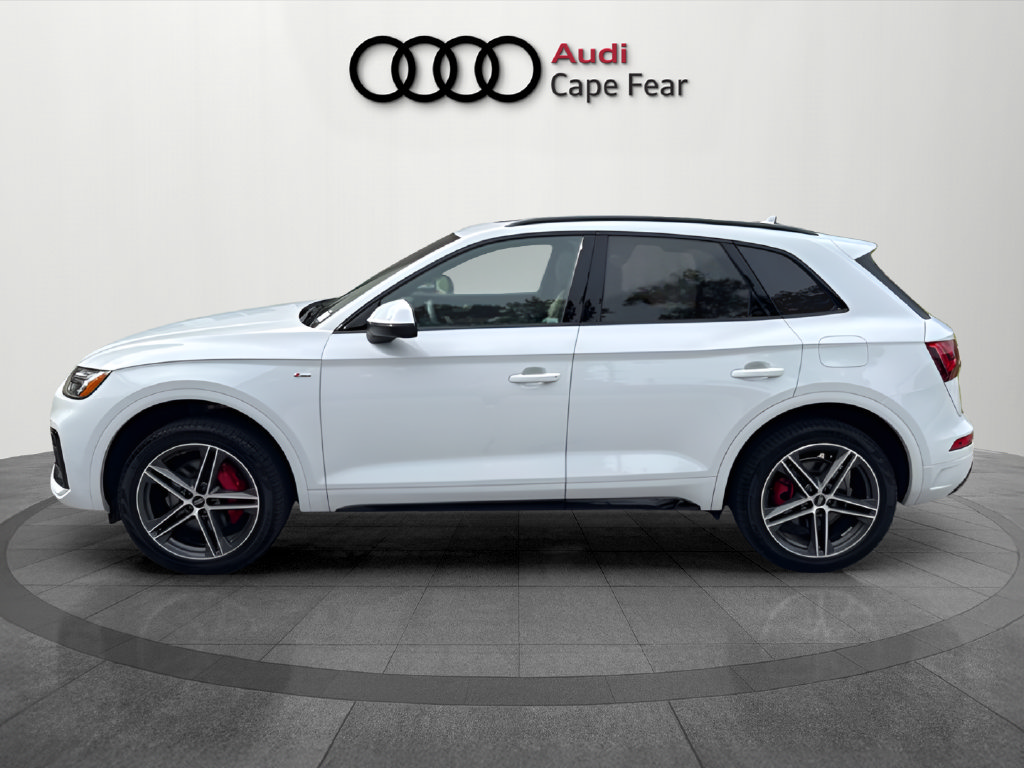 Used 2024 Audi Q5 e Premium Plus w/ Premium Plus Package AWD/4WD image 2