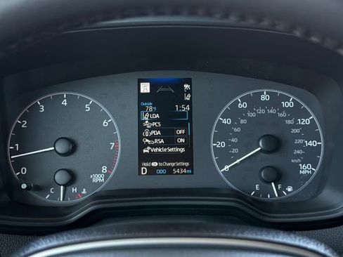 Used 2025 Toyota Corolla SE FWD image 29