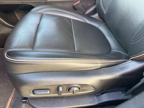 Used 2023 GMC Acadia AT4 w/ Technology Package image 22