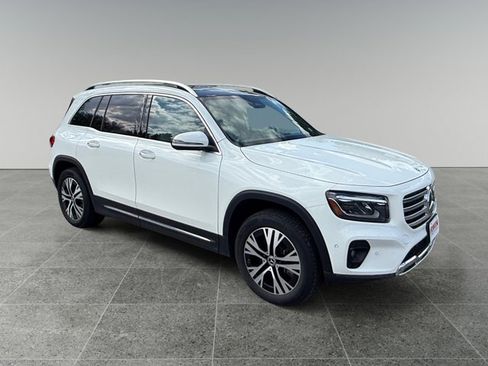 Used 2024 Mercedes-Benz GLB 250 4MATIC image 7