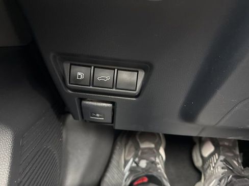 Used 2024 Toyota Prius Limited w/ Limited Premium Package image 22