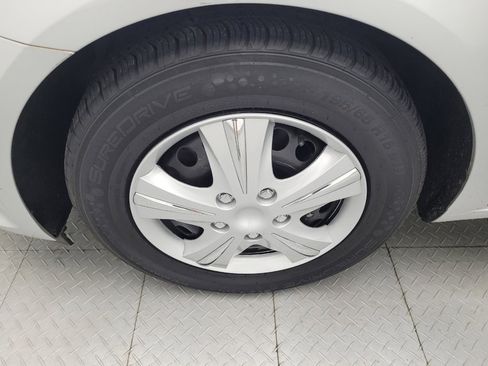 Used 2020 Chevrolet Sonic LT FWD image 30