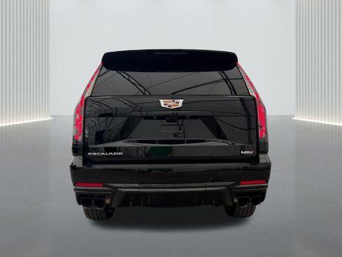 New 2025 Cadillac Escalade V image 6
